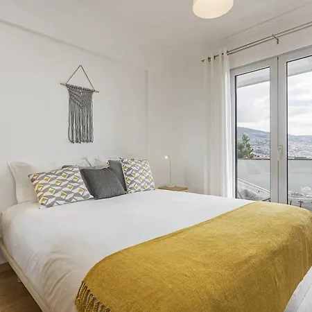 Barreiros I By An Island * Φουνκάλ