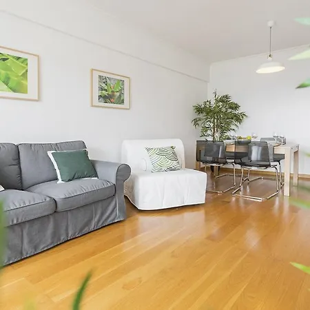 Barreiros I By An Island דירה פונשל